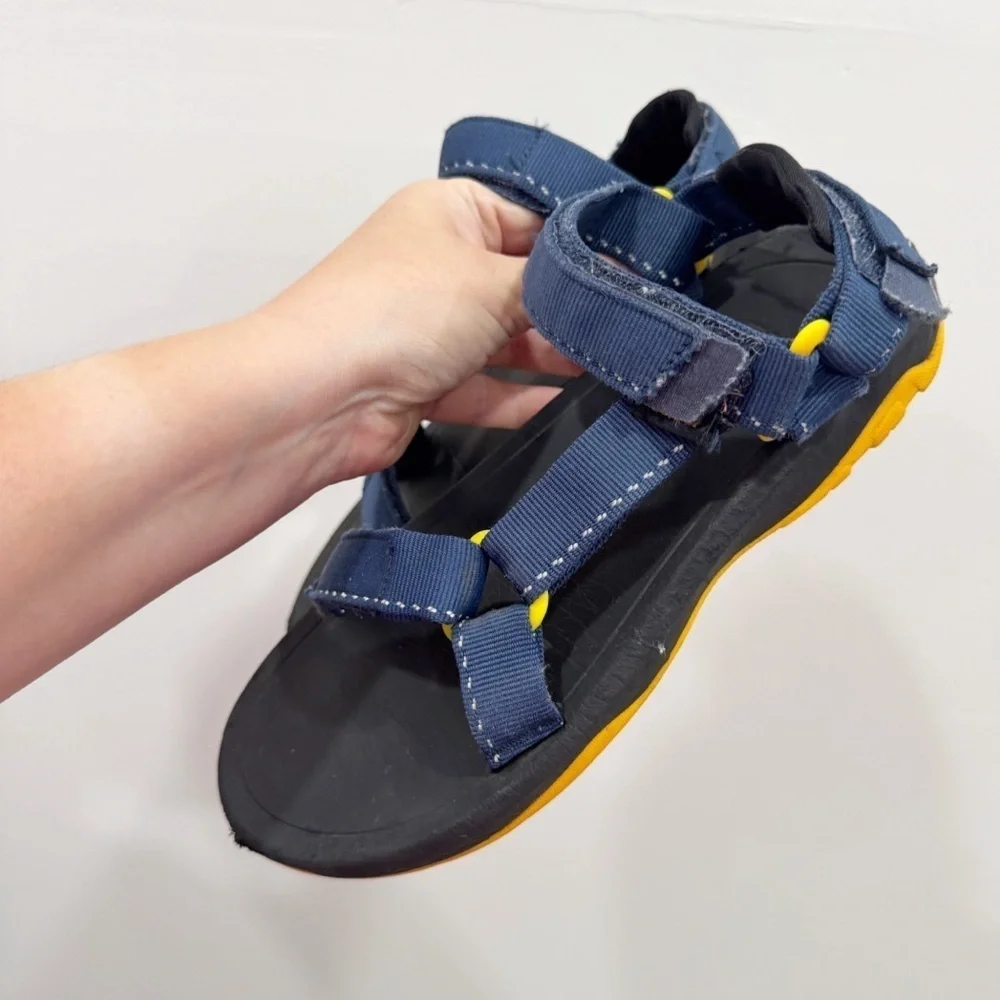Teva Youth Hurricane XLT 2 Sandal Hiking Outdoor Watershoes Size 6 Blue Yellow